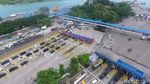 Potret Udara Antrean Kendaraan di Pelabuhan Merak Saat H-3 Lebaran