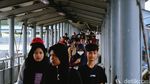 Potret Puncak Arus Mudik Merak yang Tembus 112 Ribu Orang Per Hari