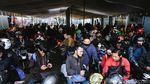 Potret Puncak Arus Mudik Merak yang Tembus 112 Ribu Orang Per Hari