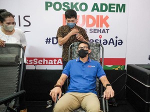 Tinjau Posko Mudik, Sandiaga Sambangi Terminal Tirtonadi Solo