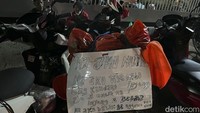 Seperti biasa, tren tulisan khas mudik mejeng dibeberapa pemotor.