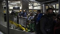 Dicabutnya larangan mudik tahun ini disambut suka cita warga.  