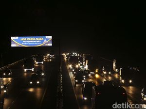 Urai Macet Cikampek, One Way dari KM 47 Diberlakukan sampai 08.00 WIB