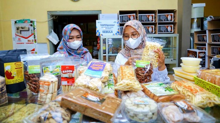 Bupati Ipuk Promosi UMKM di Momen Lebaran