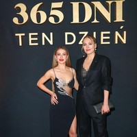 Menjadi film terpopuler di Netflix, 365 Days: This Day mendapatkan banyak review buruk. Pada situs review film Rotten Tomatoes, film yang diangkat dari novel karya Blanka Lipińska itu mendapat tomat busuk alias ulasan buruk. Foto: Getty Images for Netflix/Brian Dowling