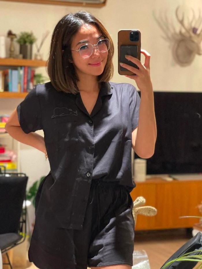Gisel Gaya baru rambut Gisel.
