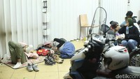 Dicabutnya larangan mudik tahun ini disambut suka cita warga meski harus kembali menghadapi kemacetan panjang menuju kampung halaman.  