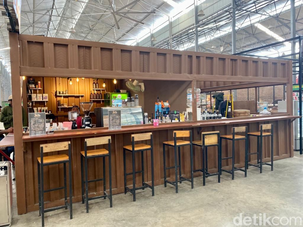 Kedai kopi di rest area heritage 206 B Banjaratma