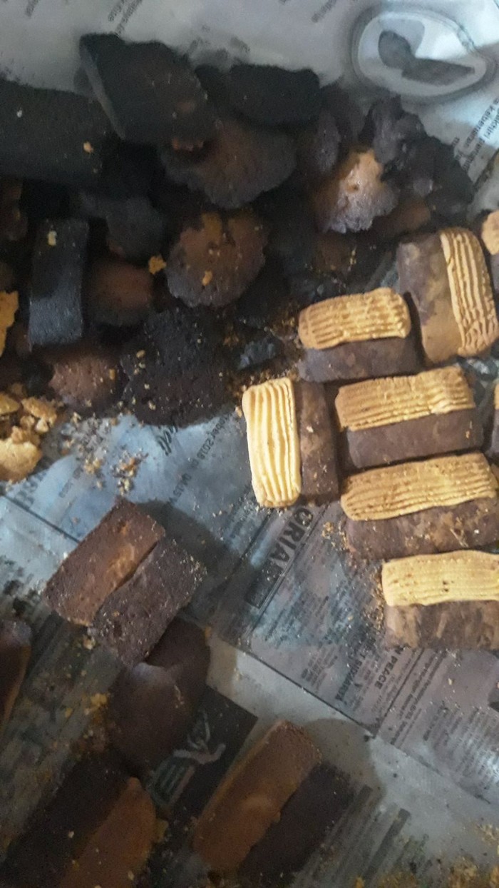 Zonk! 10 Penampakan Kue Lebaran Gagal yang Bikin Ngakak