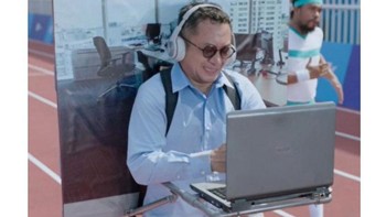 Yuk absen yang masih kerja, padahal udah cuti. Foto: (Twitter).