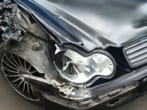 Detik-detik Maling Naik Mercy Dikejar Warga hingga Tabrak Ojol di Jakut