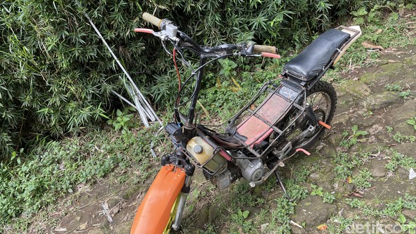 Namun, motor chopper yang ada di kawasan Cianjur ini memang kerempeng karena bermesin motor bebek.