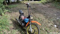 Inilah motor chopper khas di Cianjur. Pemudik jalur Pansela akan dengan mudah menemukannya di sepanjang jalur Cibeber-Sindangbarang.