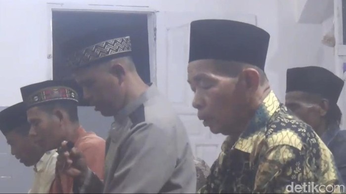 Naqsabandiyah di Sumbar melakukan takbiran menyambut idul fitri