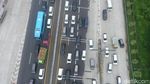 Pantauan Udara di Gerbang Tol Cikampek Utama Jelang Contra Flow