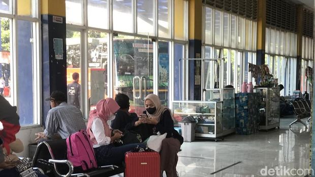 Pemudik di Kota Sukabumi.