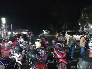 Ragam Cerita Pemudik di Rest Area SPBU Gentong