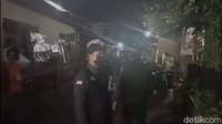 Pantauan detikBali, patroli diawali dengan menyiapkan aparat dan pecalang untuk berkumpul di Pos Pengamanan Lembaran 2022 Jaya Sabha di depan Pura Jagat Natha, Denpasar sekitar pukul 20.00 WITA. 