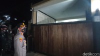 Kapolresta Denpasar AKBP Bambang Yugo Pamungkas mengungkapkan, bahwa terdapat beberapa rumah yang ditinggal mudik oleh penghuninya di wilayah tersebut. 