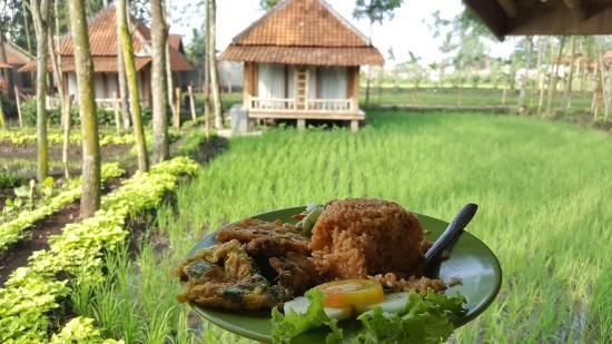 Mudik Lewat Garut? Ini 5 Tempat Makan Nasi Liwet dan Sate Maranggi Enak