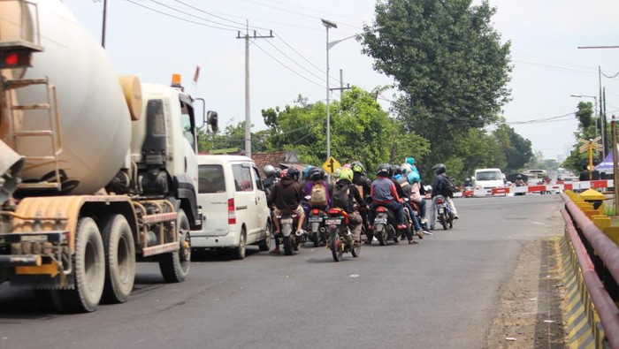 Simpang 4 Mengkreng, Kediri menjadi perhatian polisi selama mudik dan balik lebaran 2022