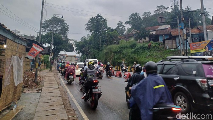 Suasana arus mudik di Jalur Nagreg.