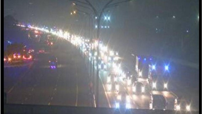 Tol Japek Menuju Karawang Timur Macet 3 Km  (Screenshot aplikasi Travoy)
