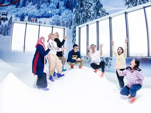 Libur Lebaran? Yuk Main Salju di Trans Snow Bintaro