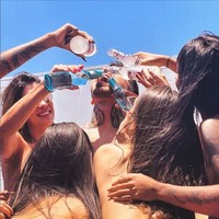 Arthur juga bercerita kalau salah satu istrinya punya kecenderungan menjadi dominan saat bercinta. Hal itu membuat sesi bercinta makin menyenangkan karena dia mengaku suka wanita yang berani mengatakan apa yang dia mau. Foto: Instagram/@arthurourso