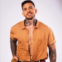 Pria yang tinggal di Sao Paulo ini mengatakan dia harus membuat jadwal bercinta untuk memastikan kebutuhan seks masing-masing istrinya terpenuhi.  Foto: Instagram/@arthurourso