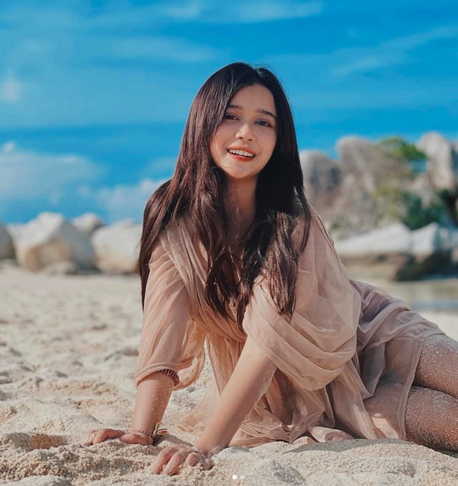 Pengalaman kurang enak dialami oleh Brisia Jodie. Ia mengaku seorang kru TV pernah melakukan pelecehan seksual terhadap dirinya. Foto: Instagram/@brisiajodie96