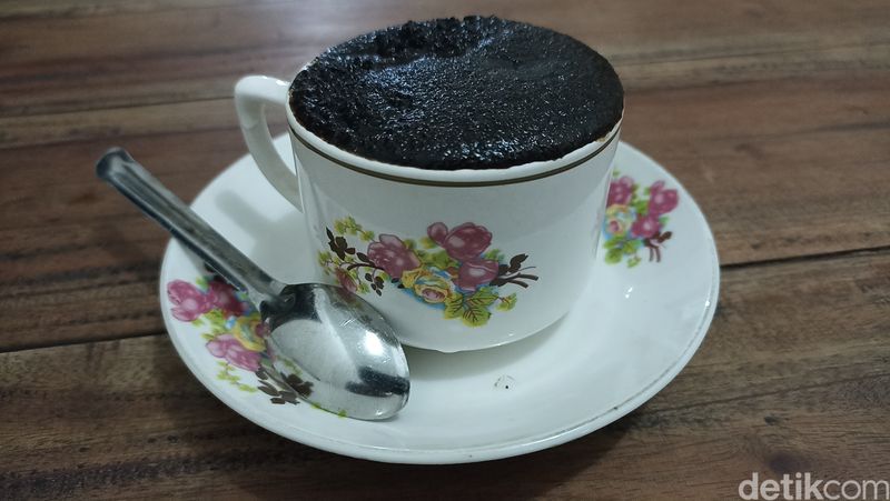 Ilustrasi kopi cethe Tulungagung.