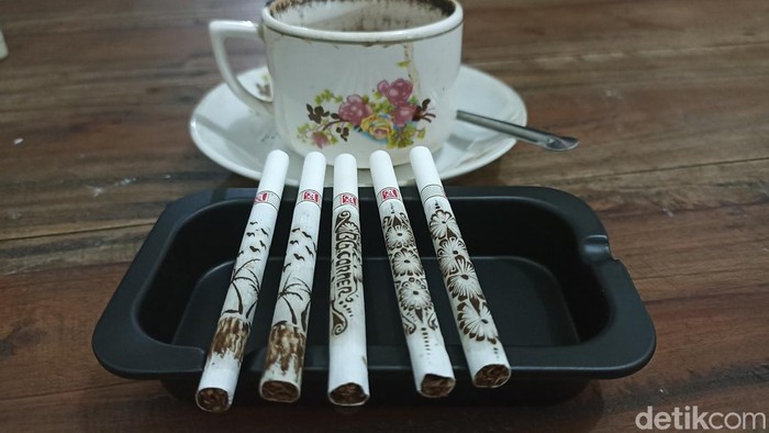 Ilustrasi kopi cethe Tulungagung.