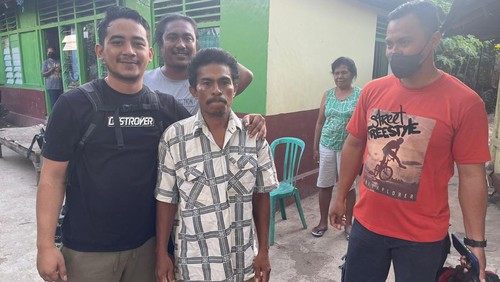 Anggota Resmob Polda NTT mengamankan MAH, ayah tiri korban pencabulan , Sabtu (30/4/2022).