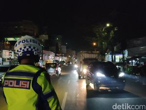 Pengalihan Arus di Nagreg, Pemudik Padati Jalur Perkotaan Garut