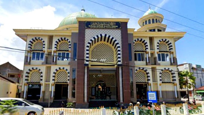 Masjid Baitul Khoir Bandung Tulungagung