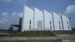 Melihat Masjid Unik di Rest Area Ngawi, Bentuknya Ruku dan Sujud