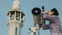 Pemantauan hilal yang dilakukan menggunakan teropong tersebut memastikan kapan masuknya awal Syawal atau Idul Fitri 1443 Hijriah.