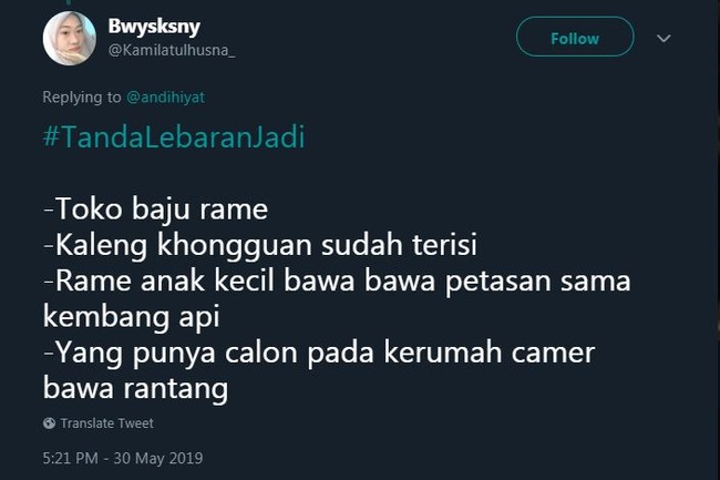 Beberapa tanda-tanda Lebaran sebentar lagi. Yang sudah punya pacar biasanya pacarnya akan pada datang ke rumah calon mertua sambl bawa hampers Lebaran nih.. Foto: Twitter/@Kamilatulhusna_