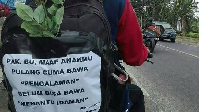 Tanda-tanda lain Lebaran akan segera tiba biasanya jalanan akan ramai pemudik, terutama di jalur pantura. Gapapa deh belum bisa bawa mantu idaman, yang penting bisa mudik. Foto: Instagram/@anakmuda.medan