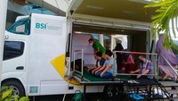 Mobil musala BSI ini disiagakan untuk memudahkan masyarakat melaksanakan ibadah selama perjalanan mudik Idul Fitri 1443 H.