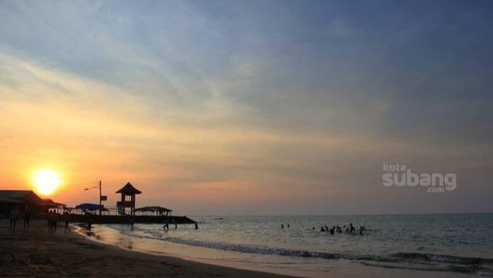 Objek wisata pantai Pondok Bali, Kabupaten Subang.