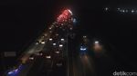 Pantauan Udara Tol Cikampek Km 47 Saat Pemberlakuan Contra Flow Tadi Malam