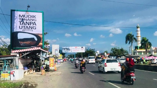 Poster Raksasa Bertebaran, Ingatkan Mudik Jangan Tinggalkan Utang
