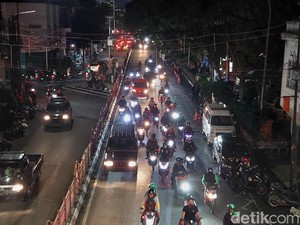 H-1 Idul Fitri, Jalur Mudik Kota Cimahi Masih Dipadati Pemudik