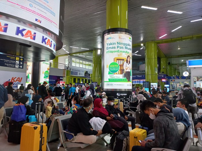 Situasi Stasiun gambir Minggu (1/5/2022) pagi