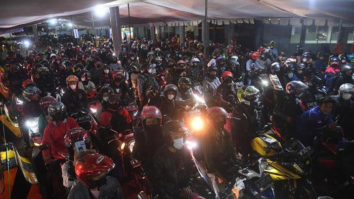 Soal Kemacetan di Pelabuhan Merak, Pemudik: Udah Kayak Bendungan Dibuka
