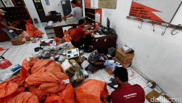 Suasana di Kantor Pos Wonosari, Kapanewon Wonosari, Kabupaten Gunungkidul, beberapa waktu lalu.