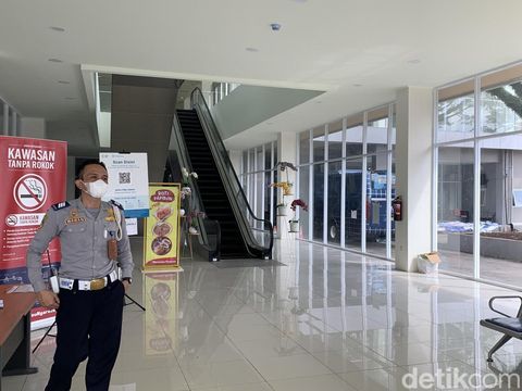 Suasana di Terminal Leuwipanjang yang baru. Bersih dan nyaman seperti di mal.