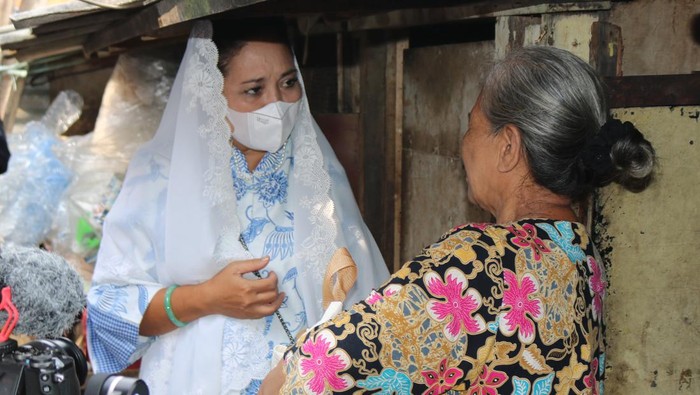 Titiek Soeharto bagikan puluhan ribu paket sembako di wilayah DKI Jakarta